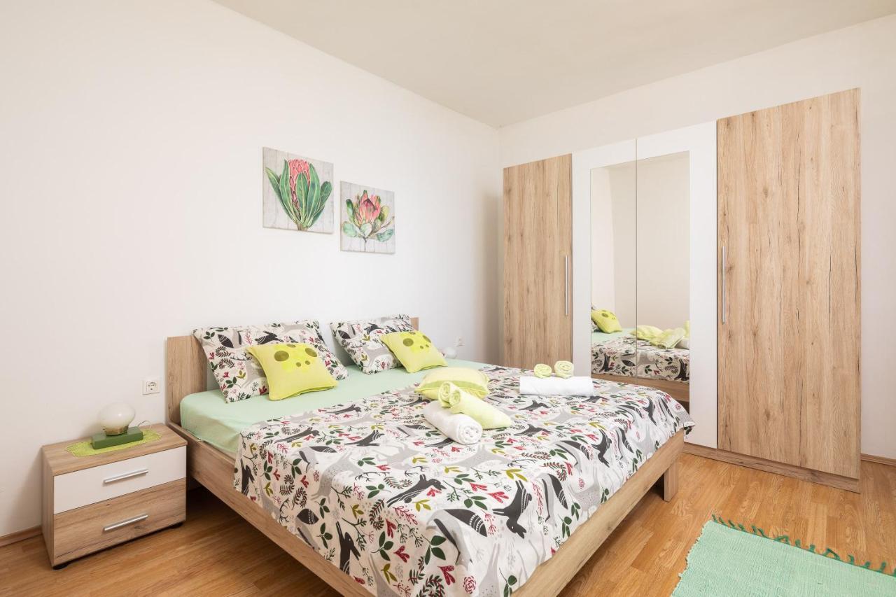 Sky Way Apartments 두기라트 외부 사진