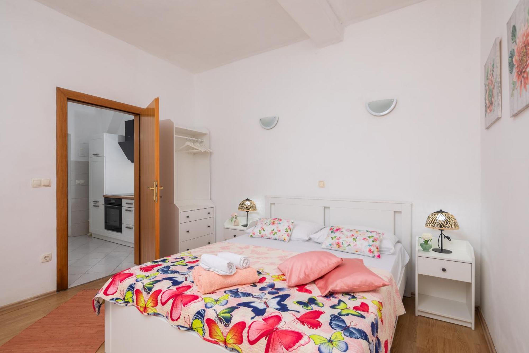 Sky Way Apartments 두기라트 외부 사진